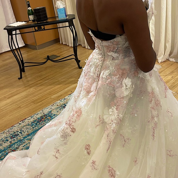 Dazzling Wedding Ball Gown - Sophia Tolli - Picture 9 of 9